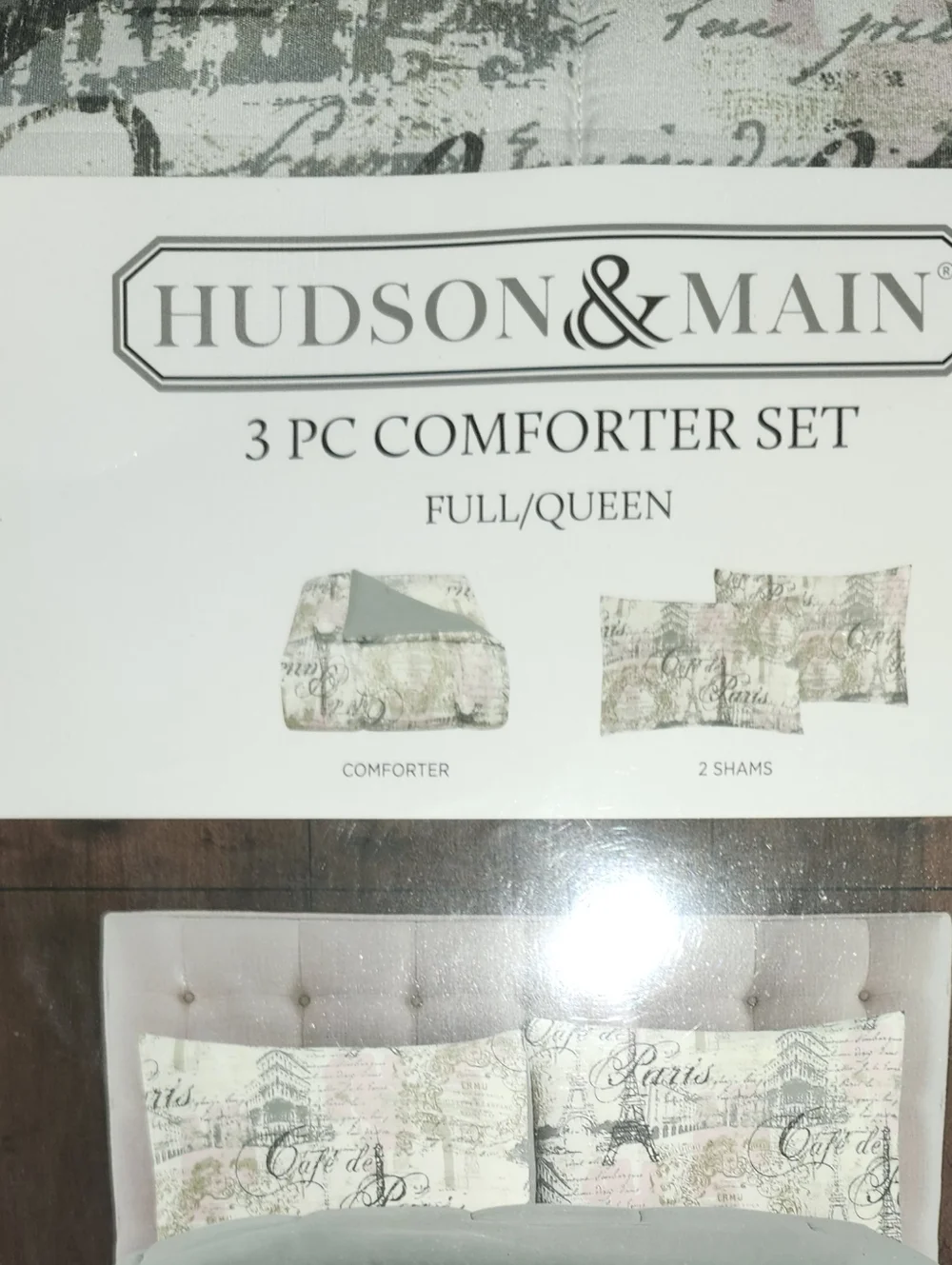 Paris Script Reversible Comforter Set in Light Pink and Green - New In Bag